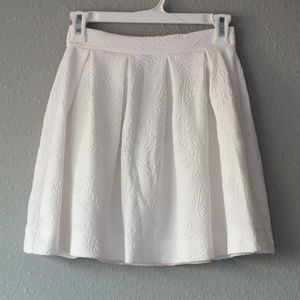 Honey Punch White miniskirt (medium)